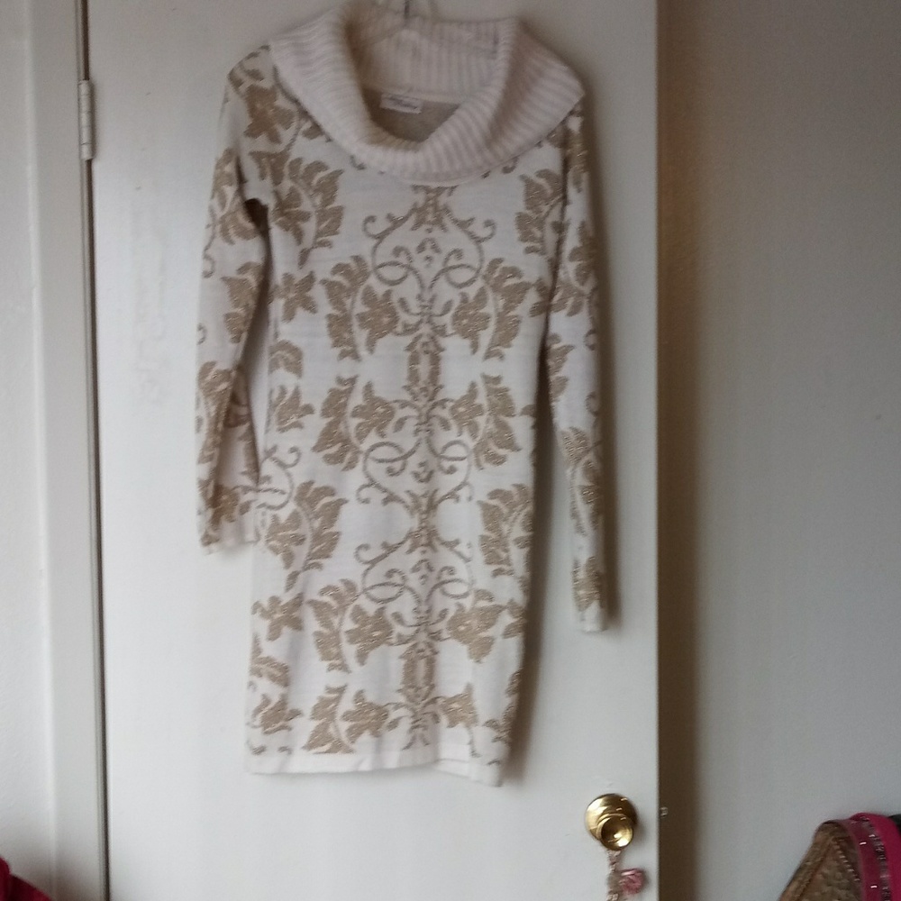Short Sweater Dress Ecru with Shiny Gold 6/8